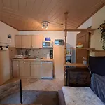 Apartment Ansimali 2 - Mit Wohn- Und Schlafraum, Integrierter Kuechenzeile, Separater Dusche Und Wc - Ideal Fuer Alleinreisende Und Monteure Am Spiegelwald Gruenhain-Beierfeld