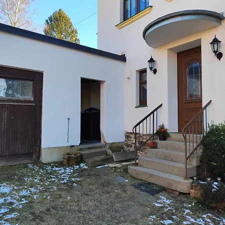 Ansimali 2 - Mit Wohn- Und Schlafraum, Integrierter Kuechenzeile, Separater Dusche Und Wc - Ideal Fuer Alleinreisende Und Monteure Am Spiegelwald