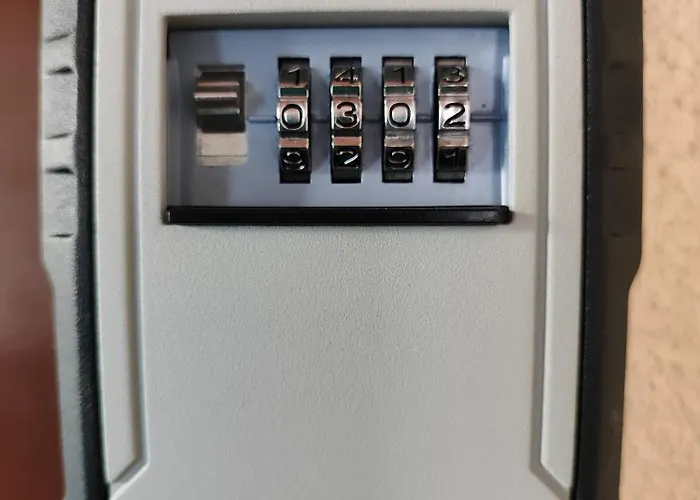 Ansimali 2 - Mit Wohn- Und Schlafraum, Integrierter Kuechenzeile, Separater Dusche Und Wc - Ideal Fuer Alleinreisende Und Monteure Am Spiegelwald شقة